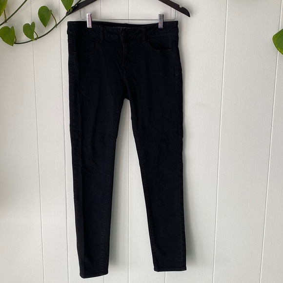 American Eagle High Waisted Black Jeggings Super Stretch | Size 10 - Picture 2 of 6